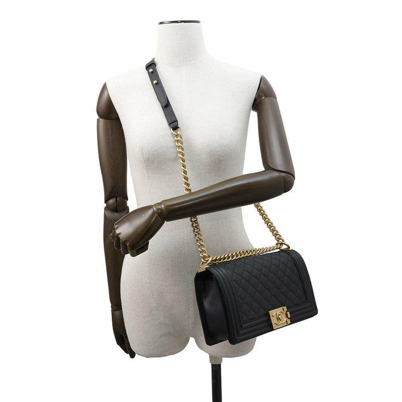 シャネル チェーンショルダーバッグ ココマーク ボーイシャネル キャビアスキン A67086 CHANEL 斜めがけ BOY CHANEL 黒