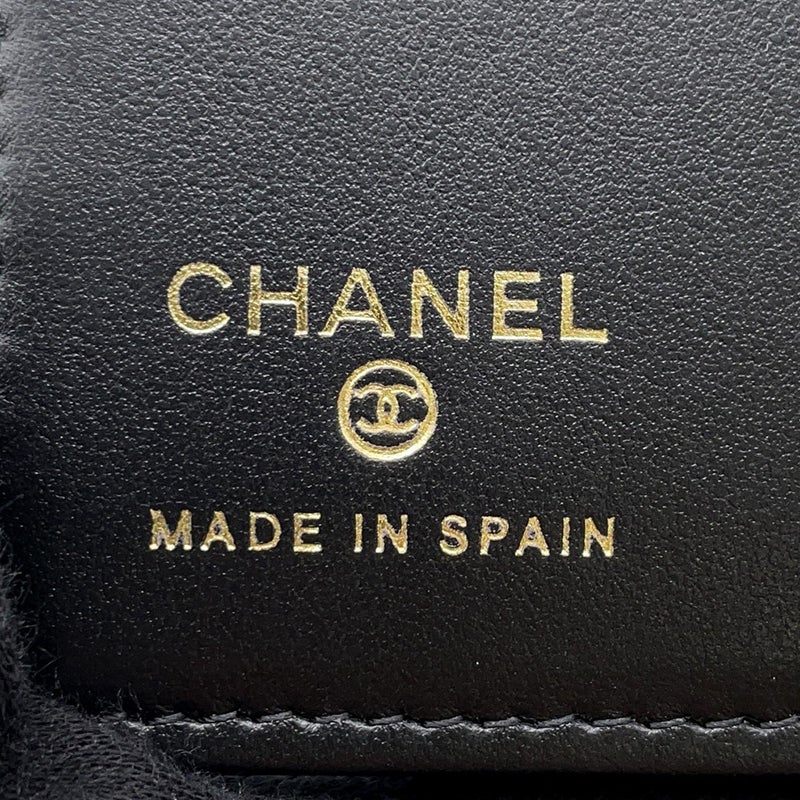 シャネル パスポートケース ココマーク マトラッセ キャビアスキン/ラインストーン CHANEL カバー 黒