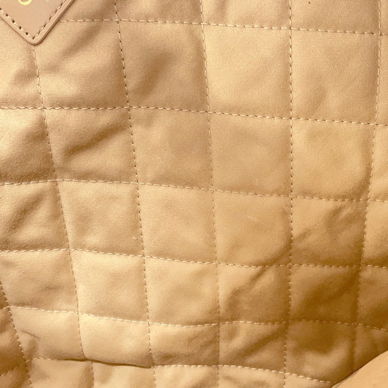 シャネル チェーンショルダーバッグ CHANEL22 スモール シャイニーカーフスキン AS3260 CHANEL ポーチ付き 白