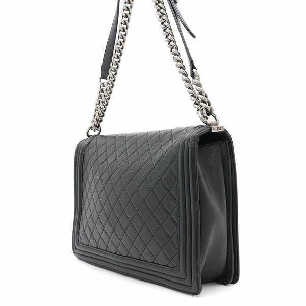 シャネル チェーンショルダーバッグ ボーイシャネル ラージ マトラッセ ココマーク ラムスキン A92193 CHANEL 黒