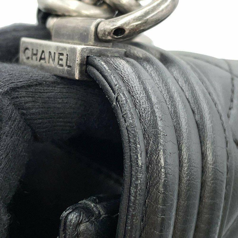 シャネル チェーンショルダーバッグ ボーイシャネル ラージ マトラッセ ココマーク ラムスキン A92193 CHANEL 黒