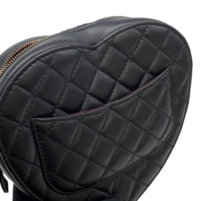 シャネル チェーンショルダーバッグ マトラッセ ハートシェイプ ラムスキン AS3191 CHANEL バッグ 黒