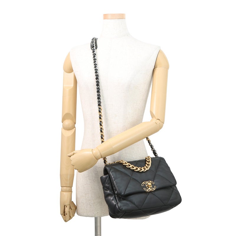 シャネル チェーンショルダーバッグ CHANEL19 ココマーク シャイニーラムスキン AS1160 CHANEL 黒