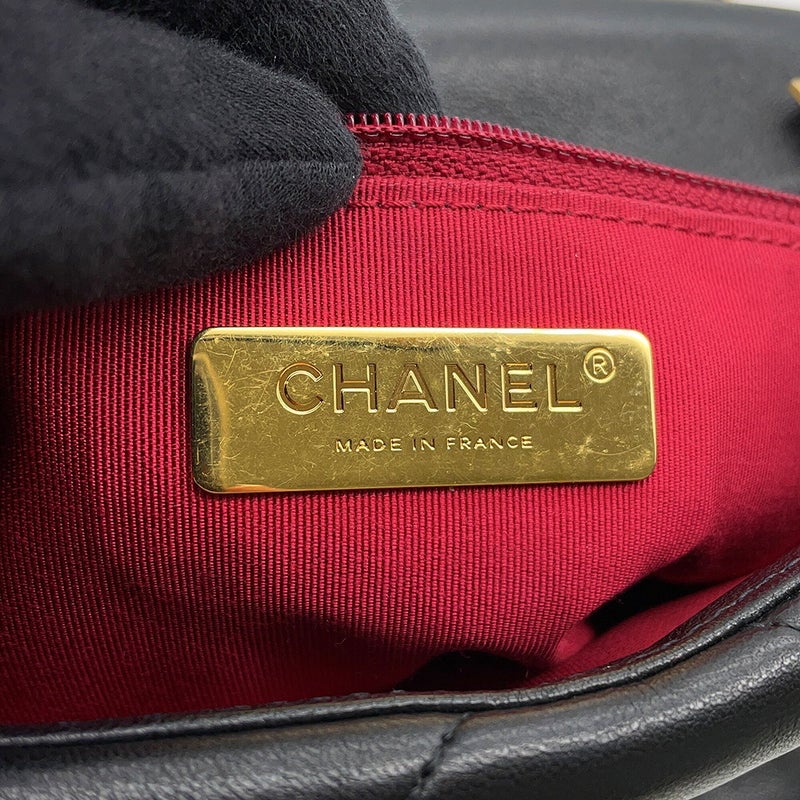 シャネル チェーンショルダーバッグ CHANEL19 ココマーク シャイニーラムスキン AS1160 CHANEL 黒