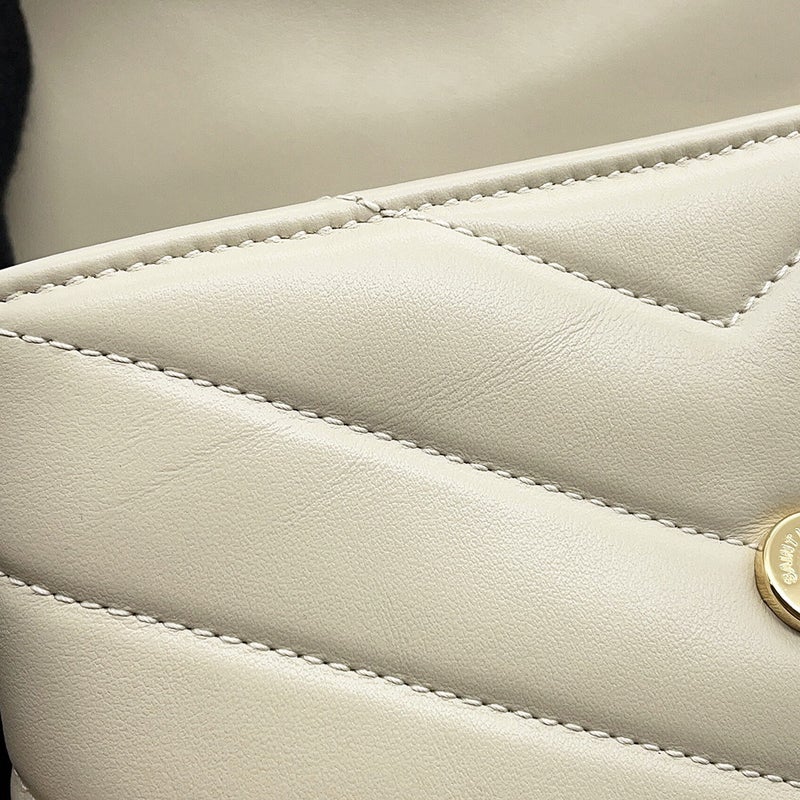 サンローランパリ ショルダーバッグ ルル トイバッグ カーフレザー 678401 SAINT LAURENT PARIS バッグ