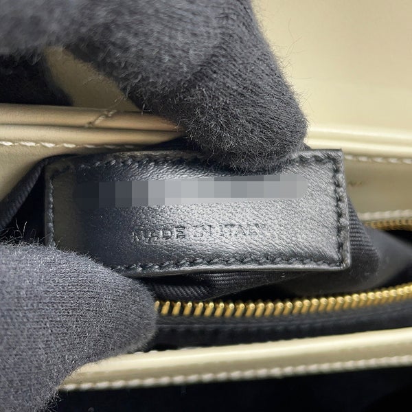 サンローランパリ ショルダーバッグ ルル トイバッグ カーフレザー 678401 SAINT LAURENT PARIS バッグ