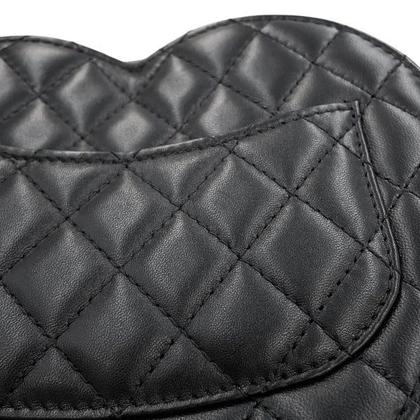 シャネル チェーンショルダーバッグ マトラッセ ココマーク ハートシェイプ ラムスキン AS3191 CHANEL 黒