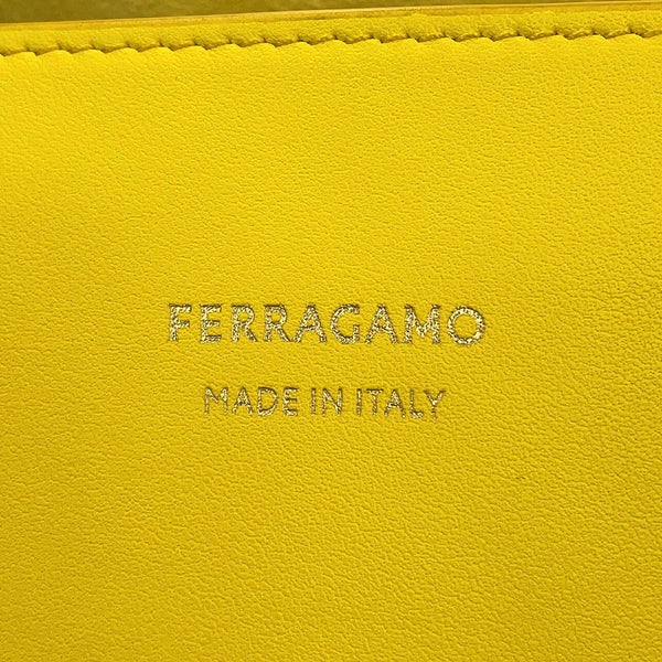 サルヴァトーレ・フェラガモ トートバッグ チャーミング ロゴ スモール レザー 217533 Ferragamo