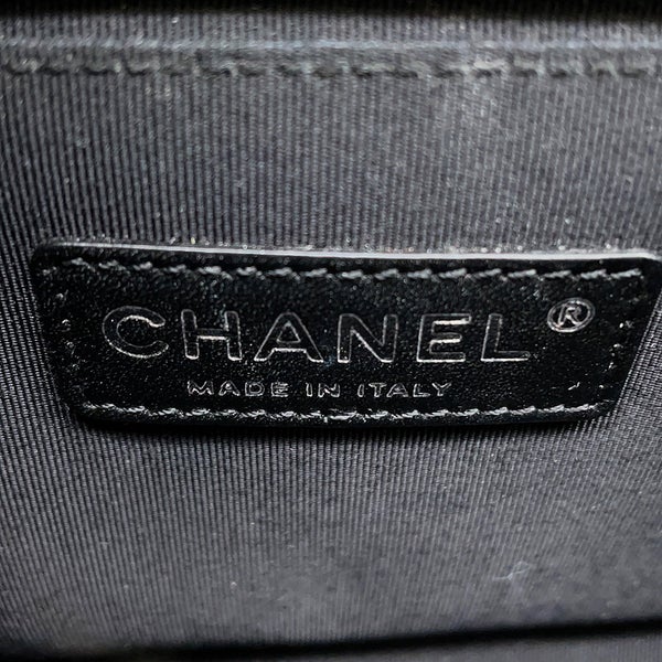 シャネル チェーンショルダーバッグ ボーイシャネル25 マトラッセ ココマーク パテント A67086CHANEL バッグ 黒