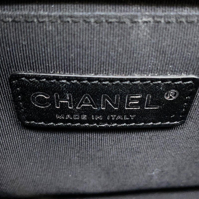 シャネル チェーンショルダーバッグ ボーイシャネル25 マトラッセ ココマーク パテント A67086CHANEL バッグ 黒
