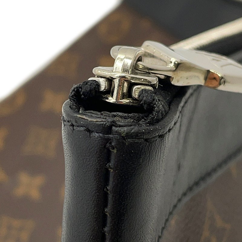 ルイヴィトン クラッチバッグ モノグラム・マカサー ポシェット・ディスカバリー M69411 LOUIS VUITTON ヴィトン ブラック 黒