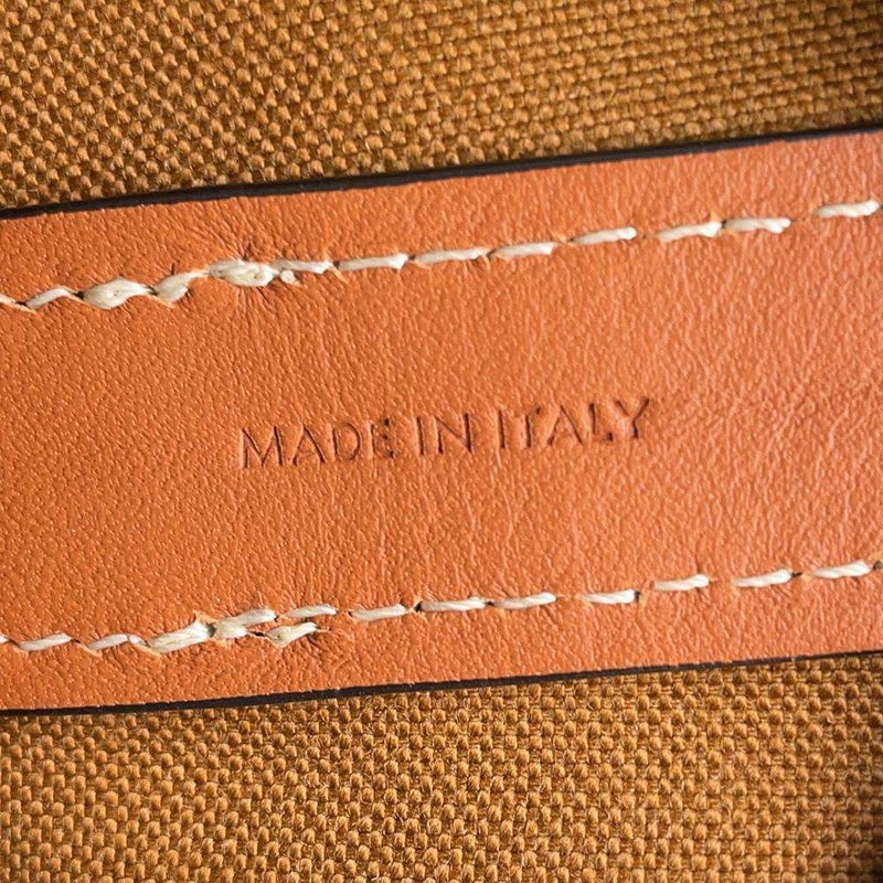 セリーヌ ショルダーバッグ トリオンフ スモール ドローストリングバッグ レザー 191142BZJ.04LU  CELINE バッグ