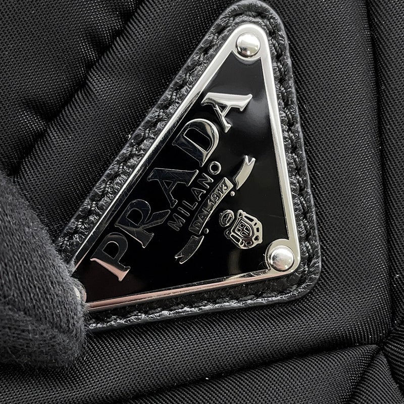 プラダ ショルダーバッグ パデッド ナイロン キルティング 1BC151 PRADA バッグ ポーチ付き 黒