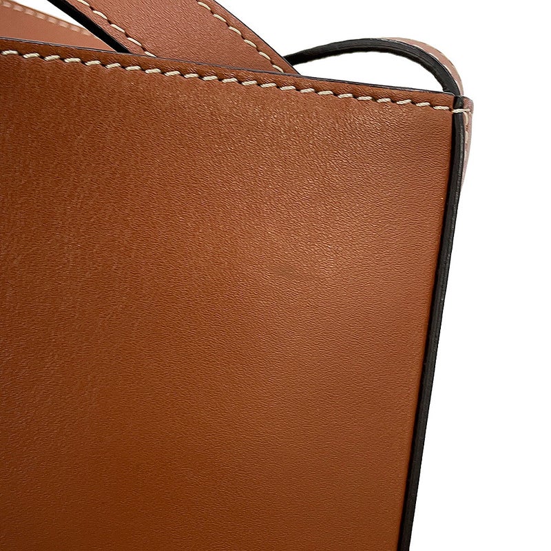 セリーヌ ハンドバッグ キュイルトリオンフ キューブ レザー 199203 CELINE