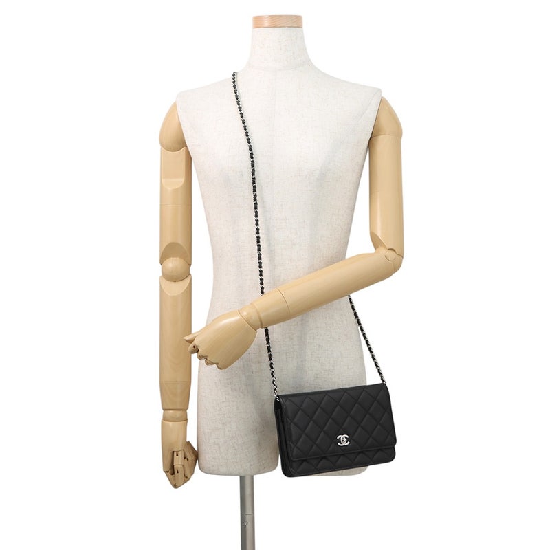 シャネル チェーンウォレット クラシック マトラッセ ココマーク ラムスキン AP4241 CHANEL 財布 黒