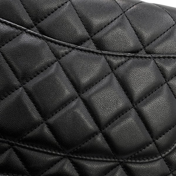 シャネル チェーンウォレット クラシック マトラッセ ココマーク ラムスキン AP4241 CHANEL 財布 黒
