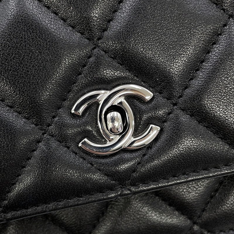 シャネル チェーンウォレット クラシック マトラッセ ココマーク ラムスキン AP4241 CHANEL 財布 黒
