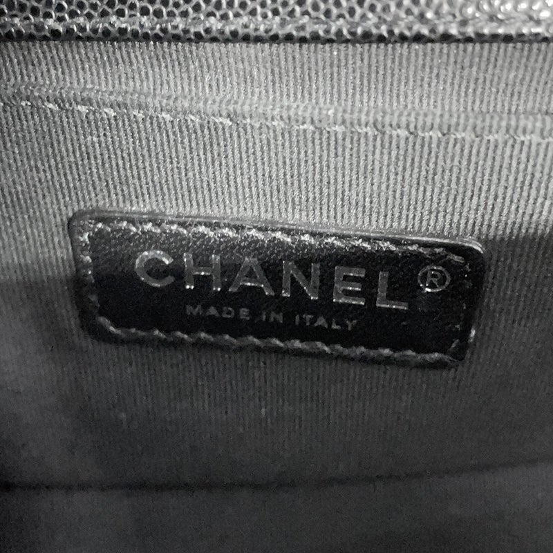 シャネル チェーンショルダーバッグ マトラッセ ココマーク ボーイシャネル スモール キャビアスキン A67085 CHANEL 黒