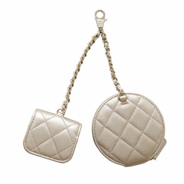 シャネル ノベルティ コインケース AirPodsケース チェーンセット マトラッセ ココマーク ラムスキン CHANEL イヤーズギフト
