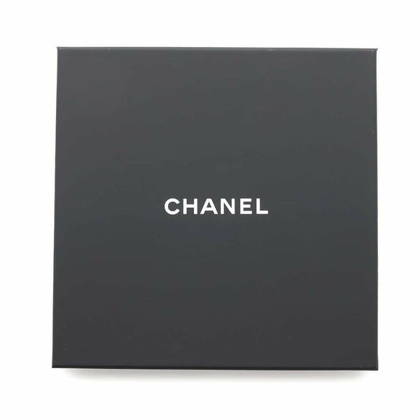 シャネル ノベルティ コインケース AirPodsケース チェーンセット マトラッセ ココマーク ラムスキン CHANEL イヤーズギフト