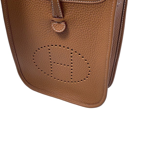 エルメス ショルダーバッグ エブリンTPM 111cm ゴールド/シルバー金具 トリヨンクレマンス K刻印 HERMES Evelyne