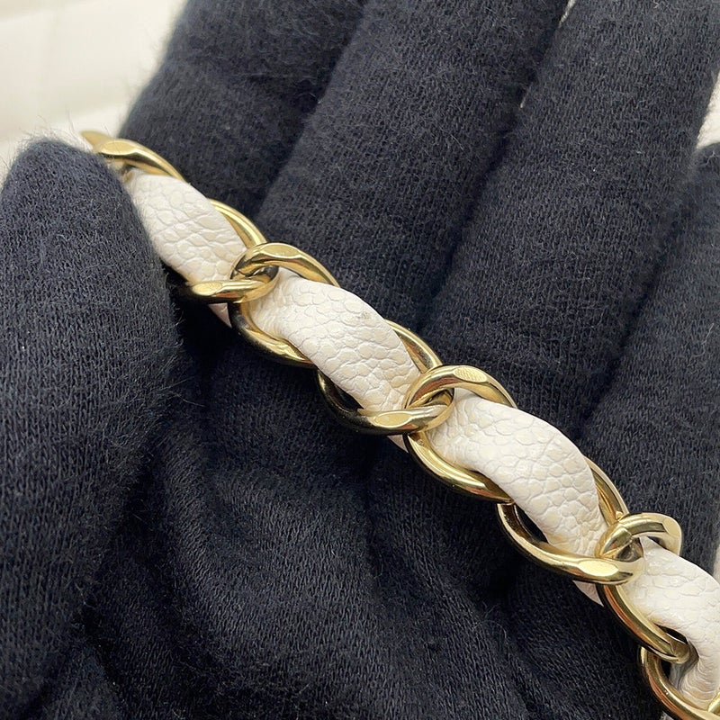 シャネル チェーンショルダーバッグ マトラッセ25 ココマーク ラムスキン ダブルチェーン A01112 CHANEL 白