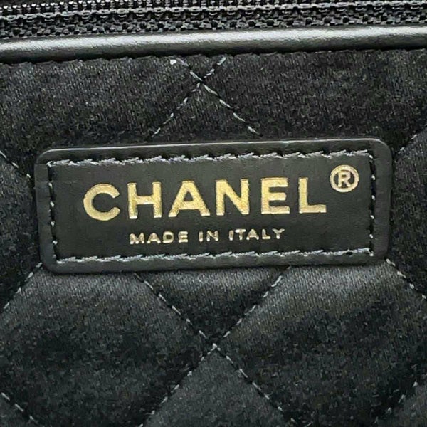 シャネル チェーンショルダーバッグ CHANEL22 スモール シャイニーカーフレザー AS3260 CHANEL ポーチ付き 黒