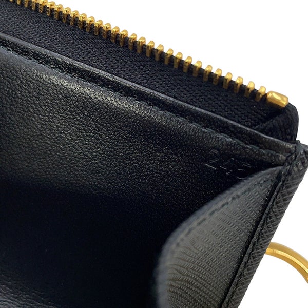 プラダ キーケース ロゴ L字ファスナー サフィアーノレザー 1PP026 PRADA 黒