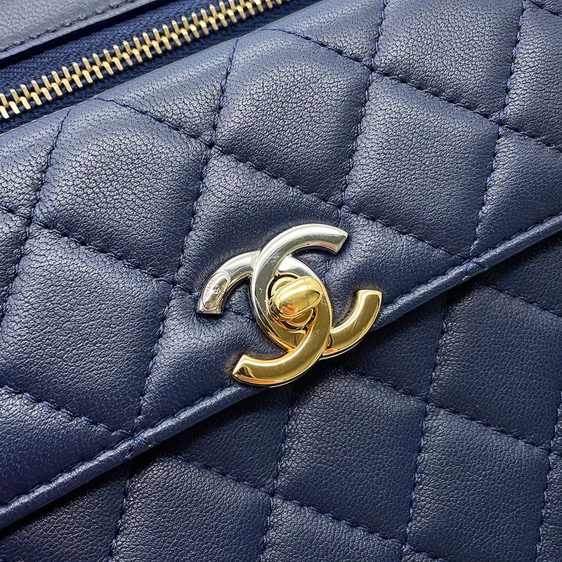 シャネル チェーンショルダーバッグ マトラッセ ココマーク ラムスキン CHANEL ミニバッグ