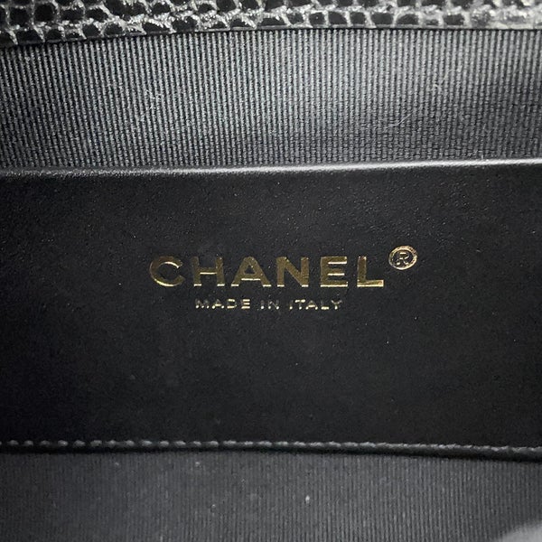 シャネル チェーンショルダーバッグ マトラッセ ココマーク ミニバッグ キャビアスキン AS5981 CHANEL 黒