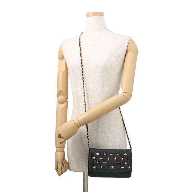 シャネル チェーンウォレット マトラッセ ココマーク エジプトチャーム ラムスキン CHANEL 財布 黒