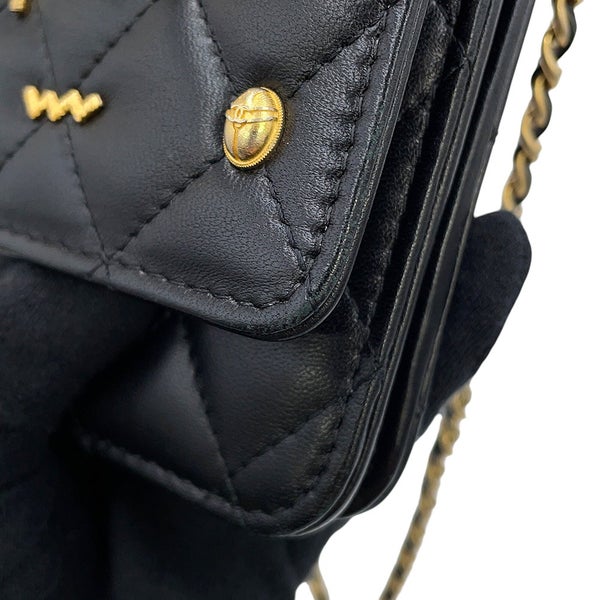 シャネル チェーンウォレット マトラッセ ココマーク エジプトチャーム ラムスキン CHANEL 財布 黒