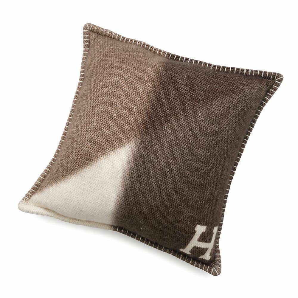 エルメス　カシミヤ　クッション　大特価 エルメス クッション カシミヤ HERMES インテリア 安心保証 | 中古