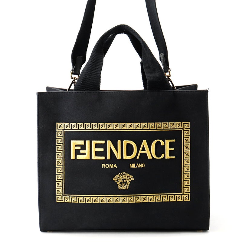 フェンディ トートバッグ ヴェルサーチ コラボ フェンダーチェ 刺繍入り キャンバス 8BH395 FENDI 2way ヴェルサーチェ 黒