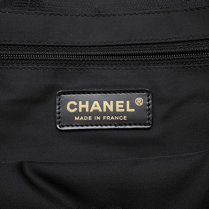 シャネル トートバッグ ニュートラベルライン トートMM ナイロン  A15991 CHANEL バッグ 黒