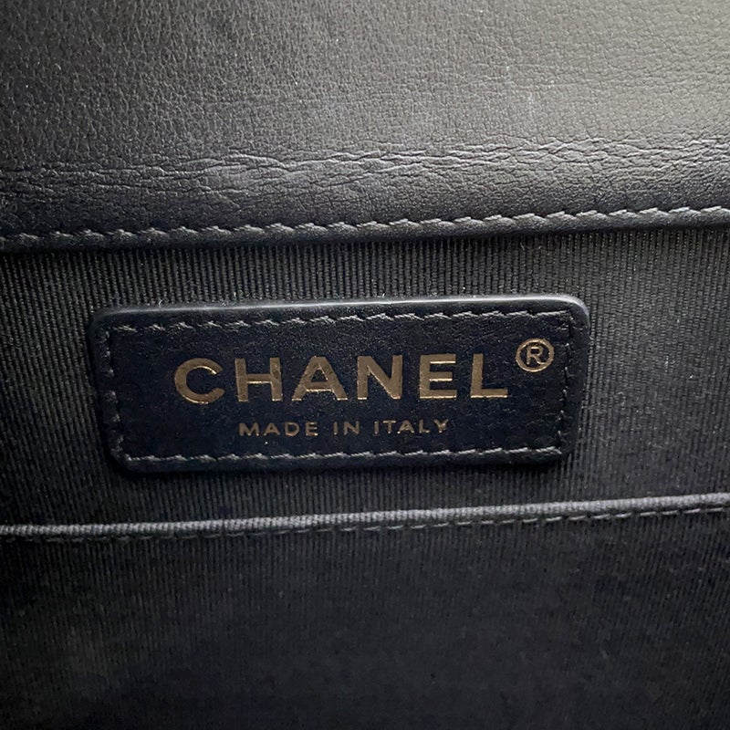シャネル チェーンショルダーバッグ ボーイシャネル ラムスキン AS0130 CHANEL バッグ 黒