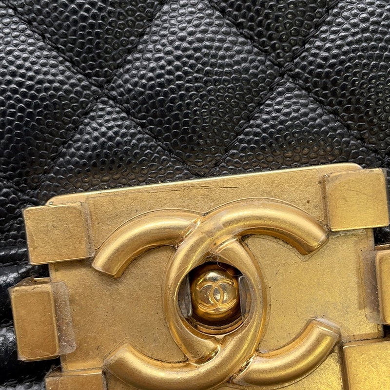 シャネル チェーンショルダーバッグ ボーイシャネル スモール マトラッセ ココマーク キャビアスキン A67085 CHANEL 黒