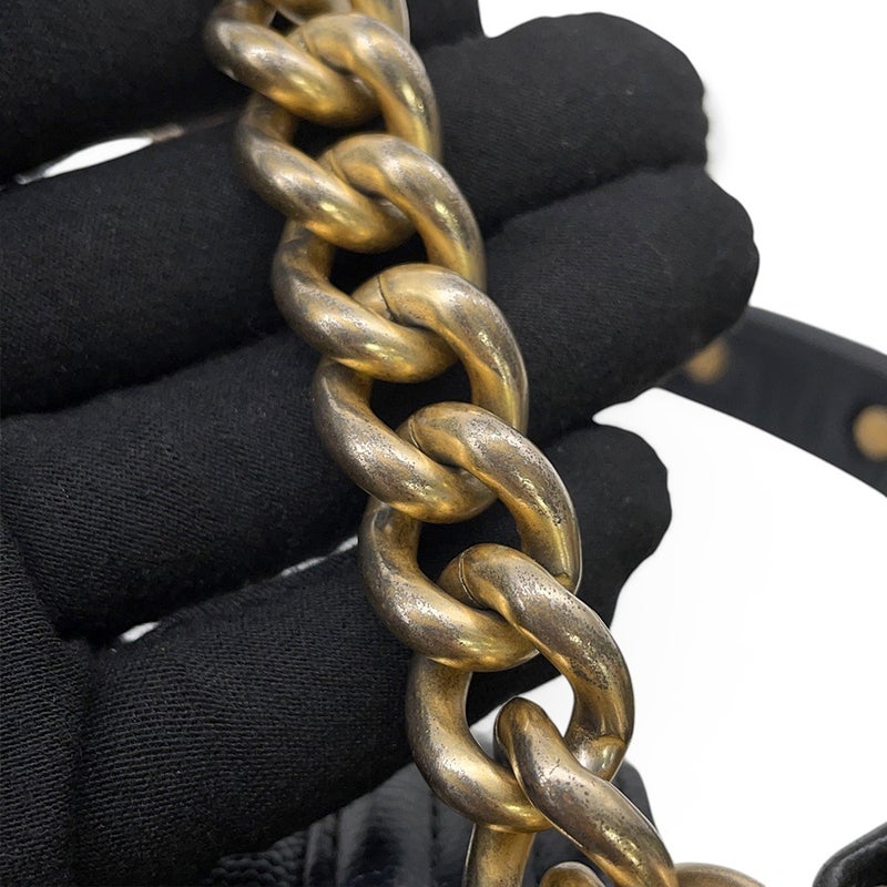 シャネル チェーンショルダーバッグ ボーイシャネル スモール マトラッセ ココマーク キャビアスキン A67085 CHANEL 黒