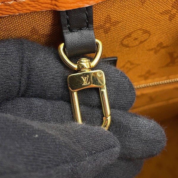 ルイヴィトン トートバッグ モノグラム・ジャイアント オンザゴーGM M45359 LOUIS VUITTON 2wayバッグ
