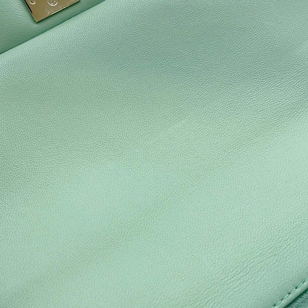 シャネル チェーンショルダーバッグ マトラッセ ココマーク トップハンドル ミニ フラップ ラムスキン AS2431 CHANEL