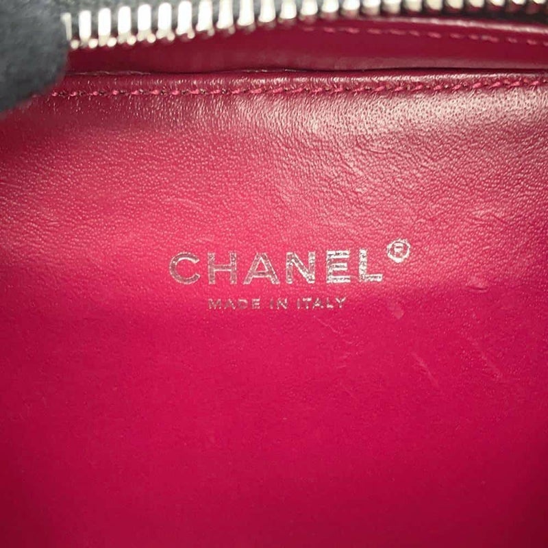 シャネル チェーンショルダーバッグ CCフィリグリー バニティバッグ キャビアスキン A93342 CHANEL 黒 白