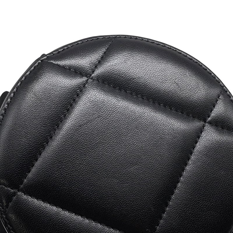 シャネル チェーンショルダーバッグ シャネル19 マトラッセ ココマーク ラムスキン AP0945 CHANEL 黒