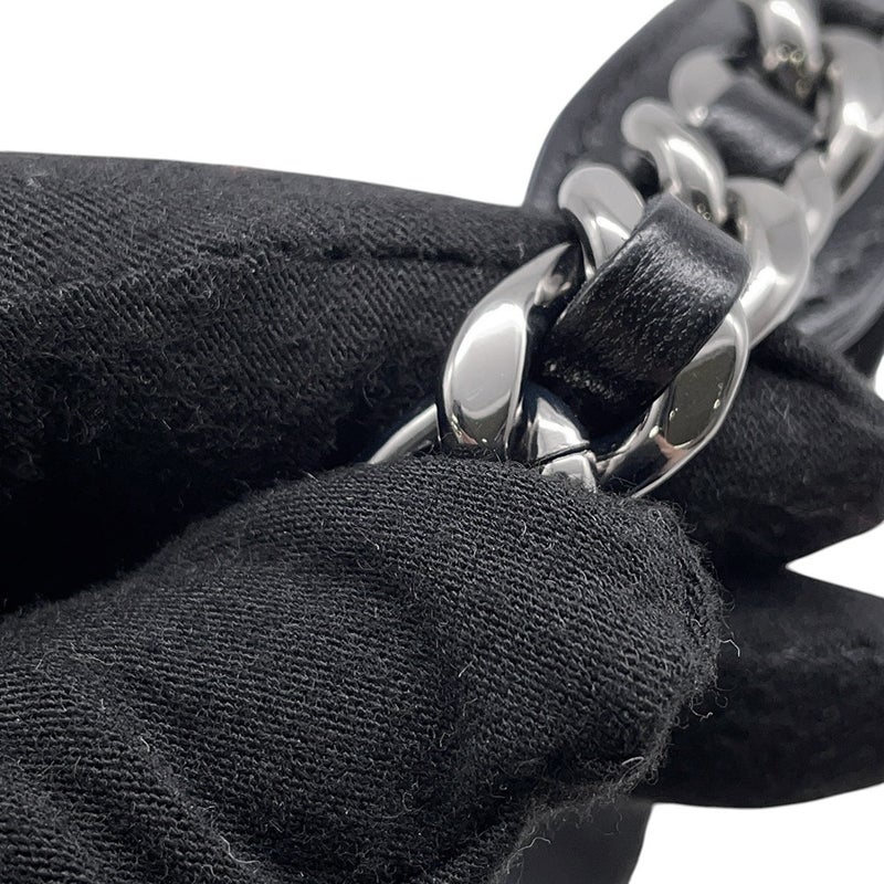 シャネル チェーンショルダーバッグ シャネル19 マトラッセ ココマーク ラムスキン AP0945 CHANEL 黒