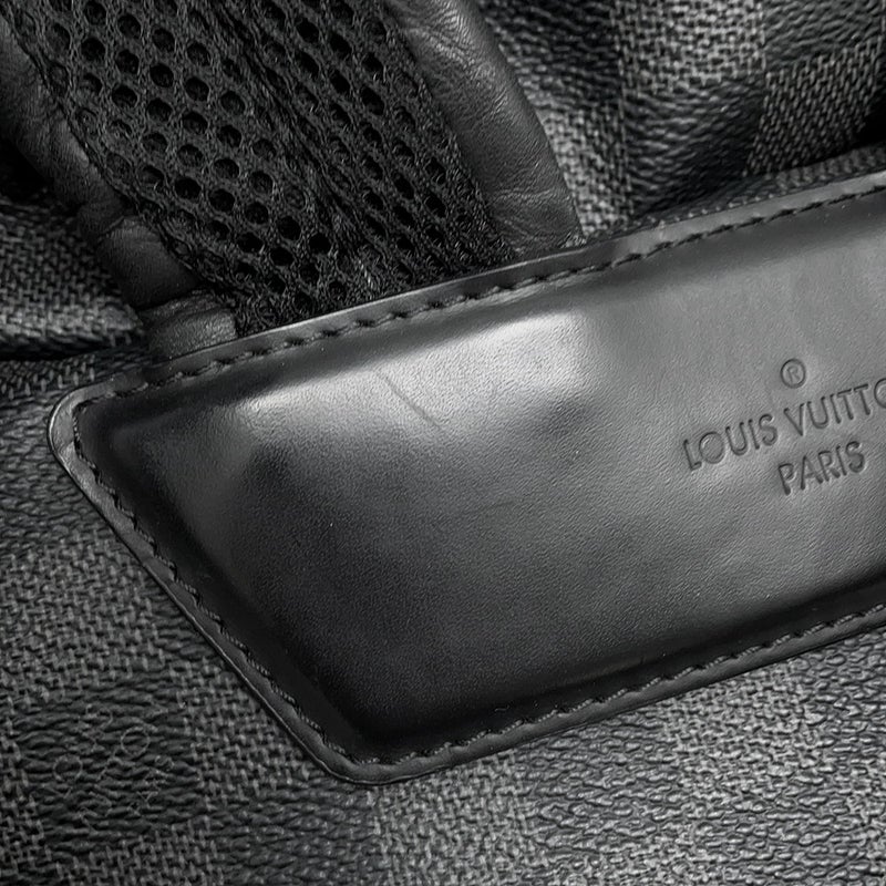 ルイヴィトン リュック ダミエ・グラフィット ザック・バックパック N40005 LOUIS VUITTON ヴィトン メンズ ブラック 黒