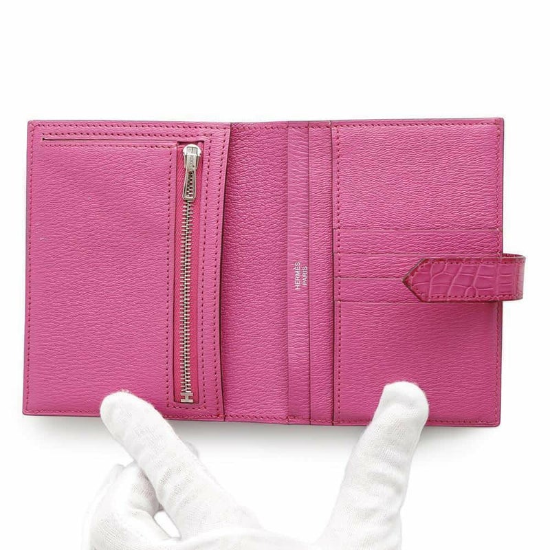 エルメス 二つ折り財布 ベアンコンパクト ローズショッキング/シルバー金具 アリゲーターマット Z刻印 HERMES 財布