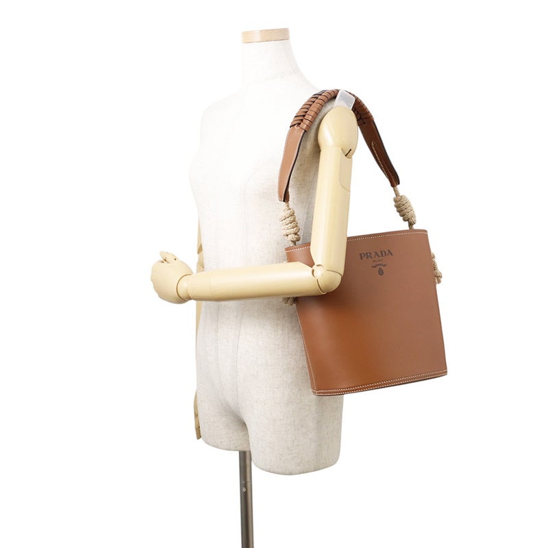 プラダ ショルダーバッグ タンブールバケット ロゴ カーフレザー 1BE050 PRADA 2way
