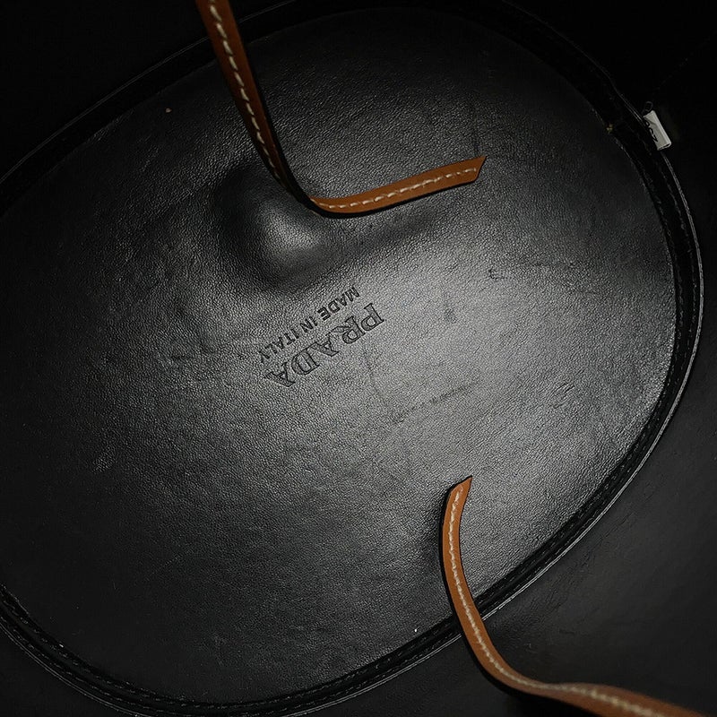 プラダ ショルダーバッグ タンブールバケット ロゴ カーフレザー 1BE050 PRADA 2way