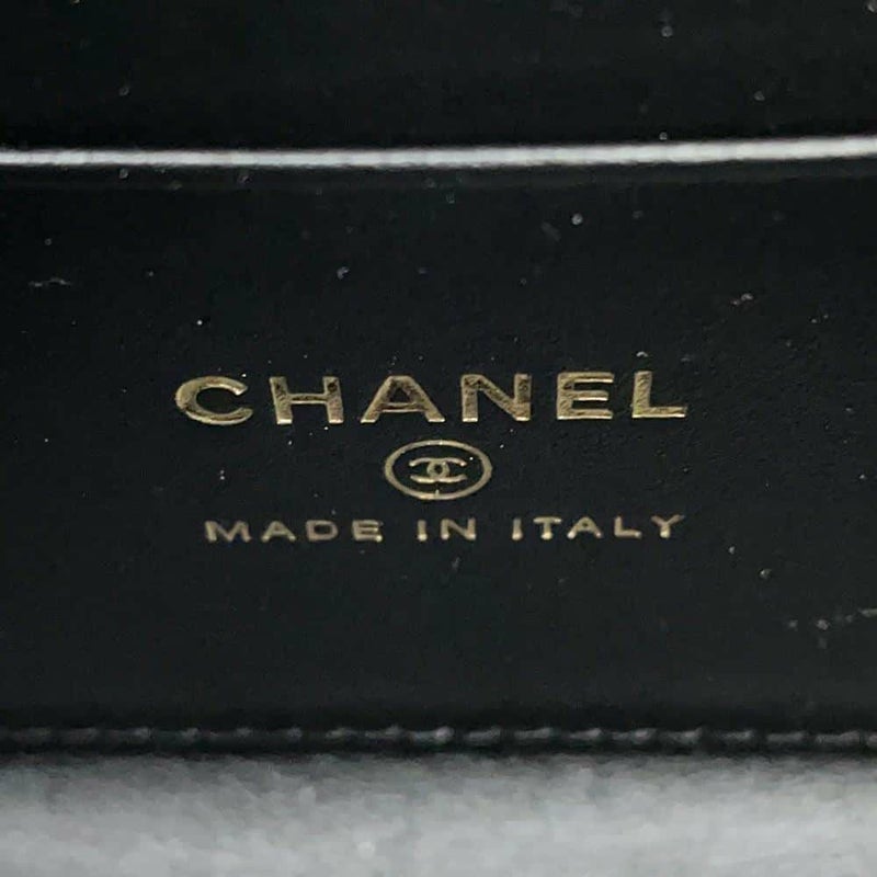 シャネル チェーンショルダーバッグ トップハンドル フォンケース マトラッセ ココマーク キャビアスキン AP3238 CHANEL 黒