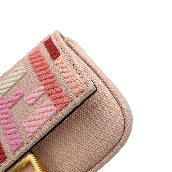 フェンディ バッグチャーム ナノ バゲット キャンバス 7AR844 FENDI