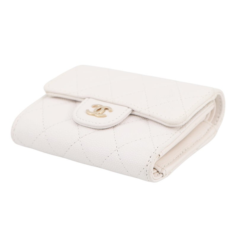 シャネル 三つ折り財布 マトラッセ ココマーク クラシック スモール フラップ ウォレット キャビアスキン AP0229 CHANEL 白